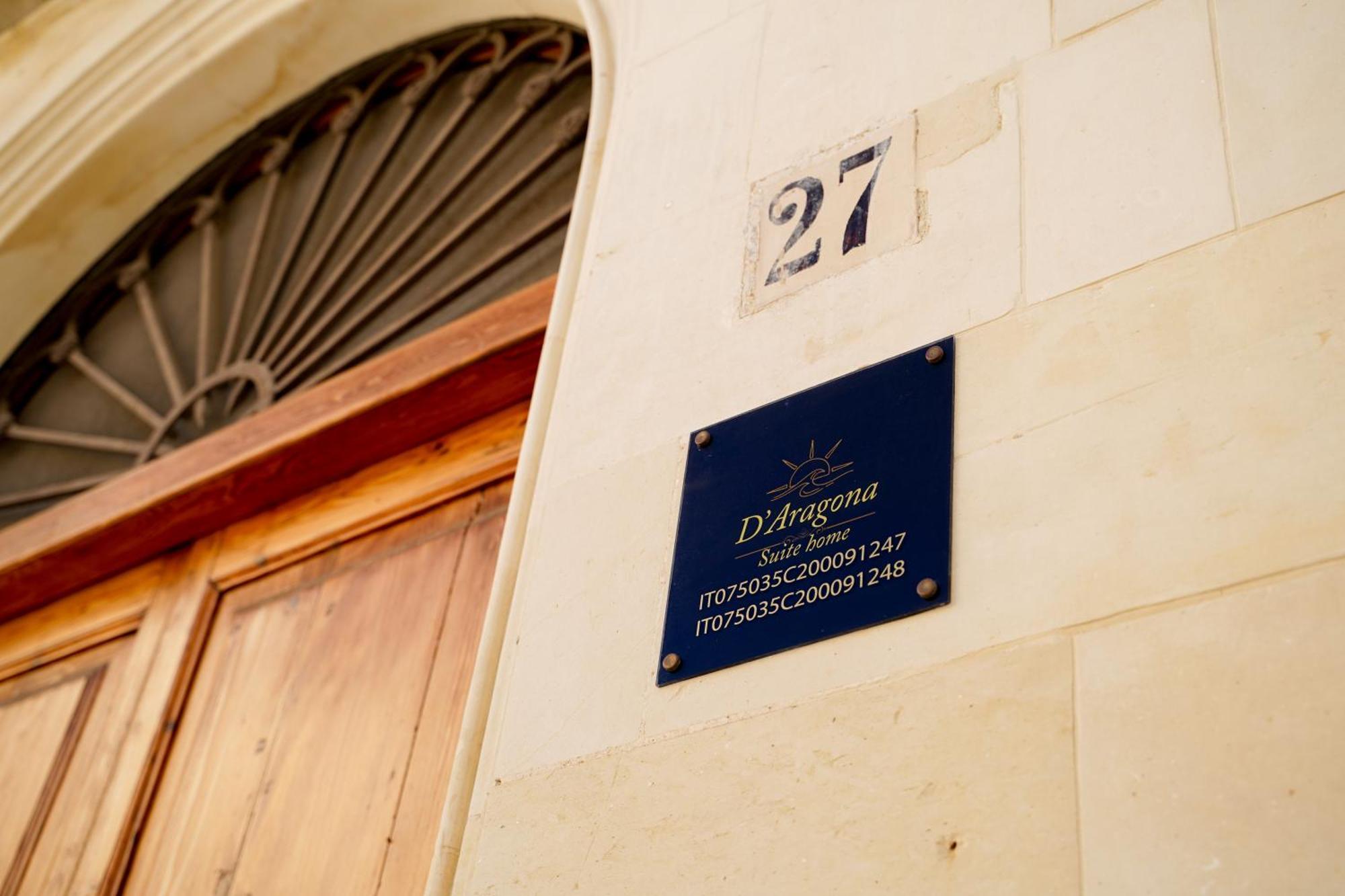 Suite Home D'Aragona Lecce Eksteriør billede